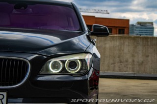 BMW 7 750i 4.4 V8 - ZÁRUKA 1 r 2011