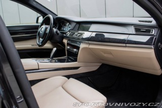 BMW 7 750i 4.4 V8 - ZÁRUKA 1 r 2011
