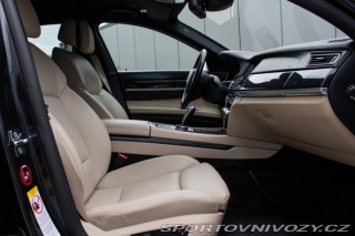 BMW 7 750i 4.4 V8 - ZÁRUKA 1 r 2011