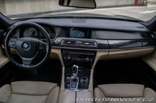 BMW 7 750i 4.4 V8 - ZÁRUKA 1 r 2011