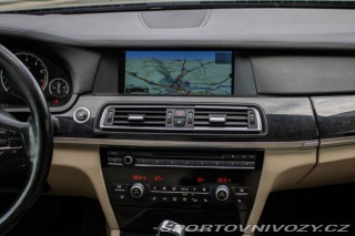 BMW 7 750i 4.4 V8 - ZÁRUKA 1 r 2011