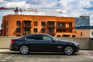 BMW 7 750i 4.4 V8 - ZÁRUKA 1 r 2011