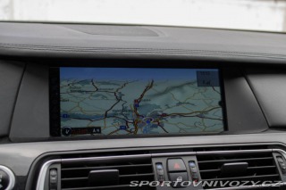 BMW 7 750i 4.4 V8 - ZÁRUKA 1 r 2011