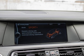 BMW 7 750i 4.4 V8 - ZÁRUKA 1 r 2011