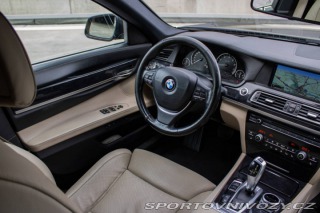 BMW 7 750i 4.4 V8 - ZÁRUKA 1 r 2011