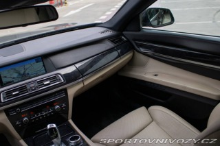 BMW 7 750i 4.4 V8 - ZÁRUKA 1 r 2011