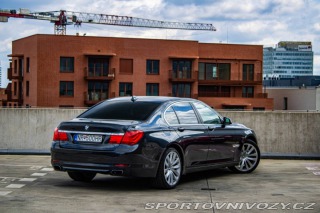 BMW 7 750i 4.4 V8 - ZÁRUKA 1 r 2011