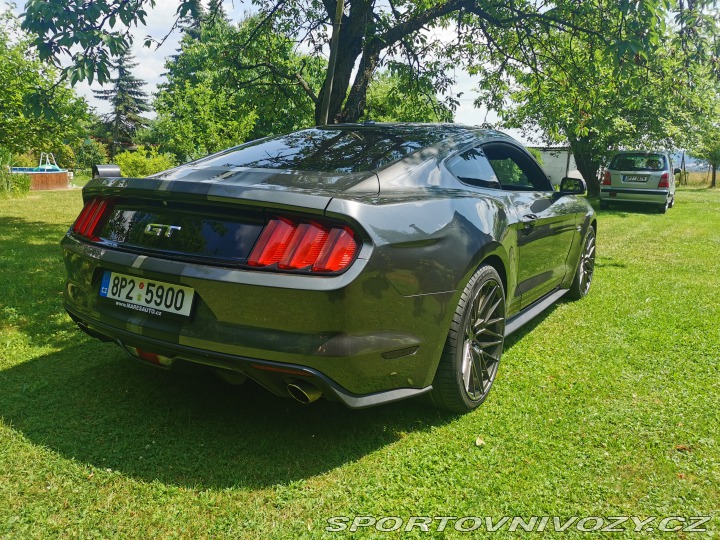 Ford Mustang 5.0 GT ,MANUÁL 2015