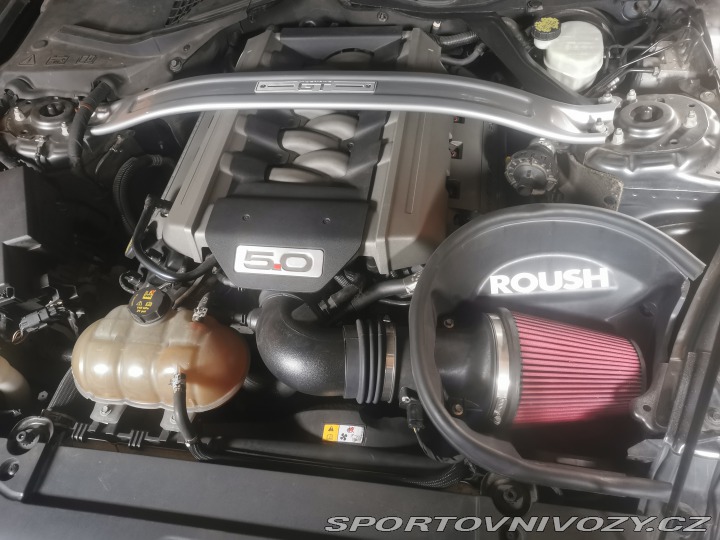 Ford Mustang 5.0 GT ,MANUÁL 2015