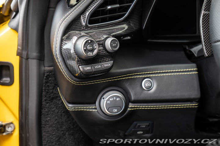 Ferrari 488 Lift/Carbon/GialloModena 2016