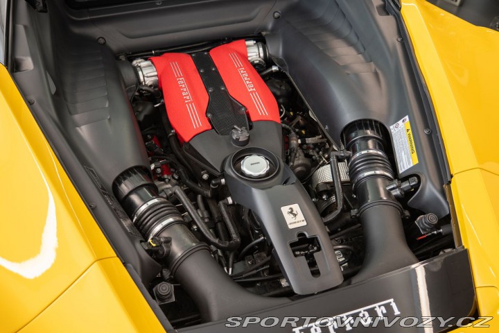 Ferrari 488 Lift/Carbon/GialloModena 2016