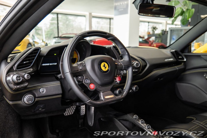 Ferrari 488 Lift/Carbon/GialloModena 2016