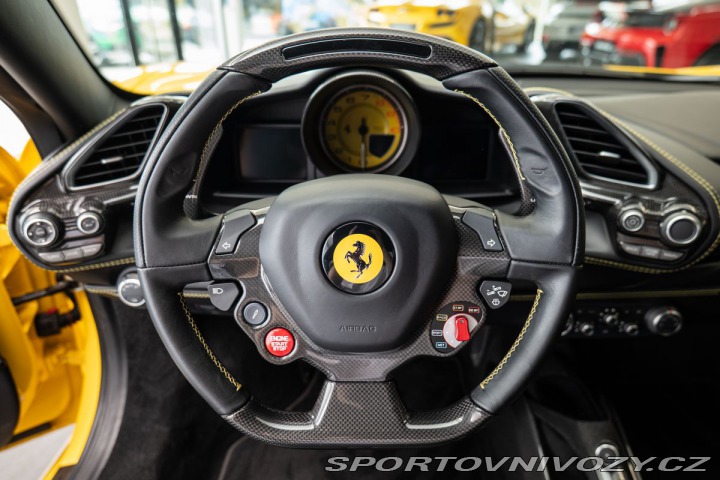Ferrari 488 Lift/Carbon/GialloModena 2016