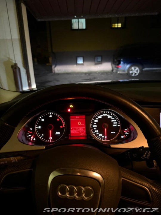 Audi A4 3,0 TDI quattro Avant  TD 2011