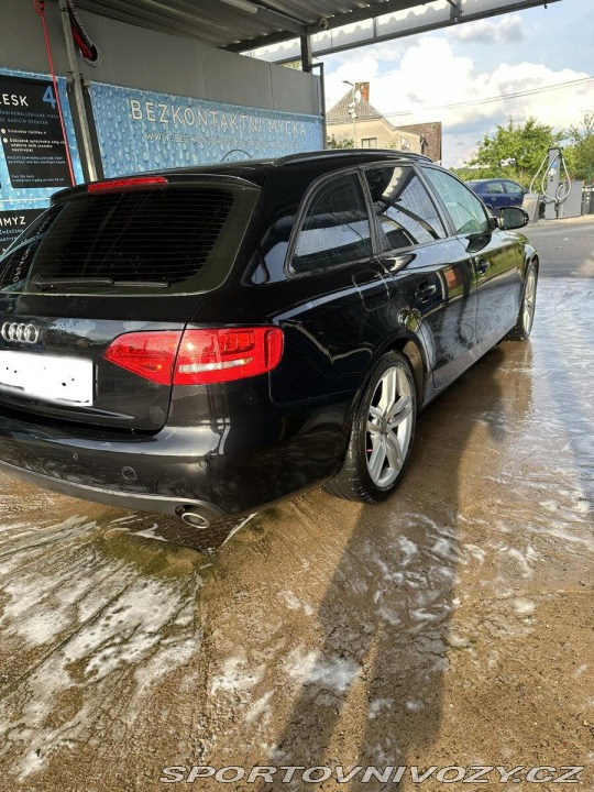 Audi A4 3,0 TDI quattro Avant  TD 2011