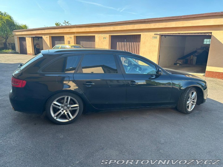 Audi A4 3,0 TDI quattro Avant  TD 2011