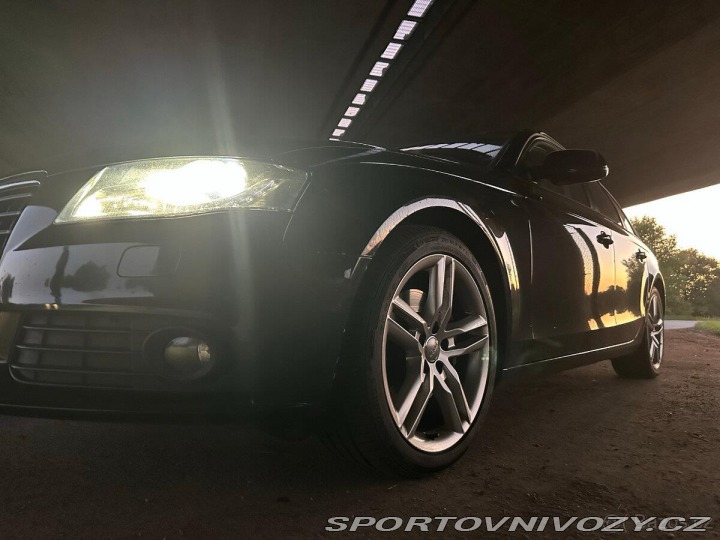 Audi A4 3,0 TDI quattro Avant  TD 2011