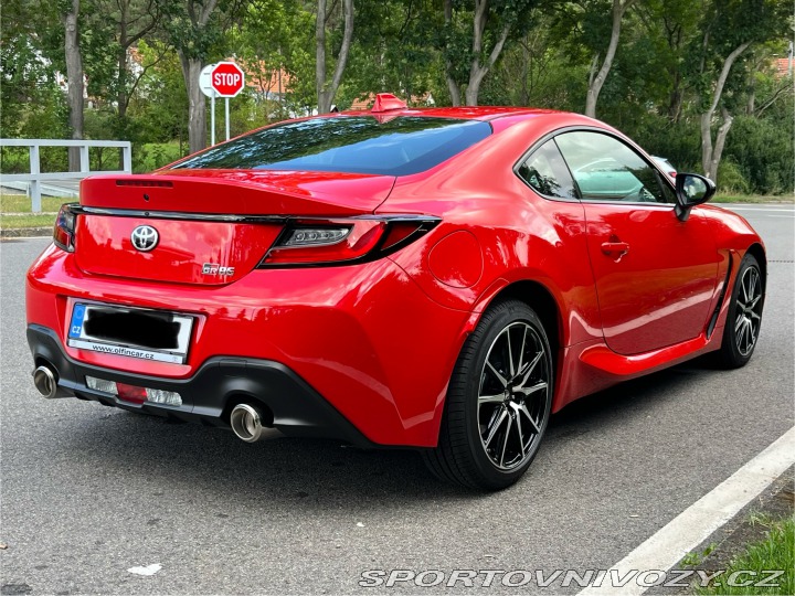 Toyota GR86 2.4 6MT Dynamic 2023