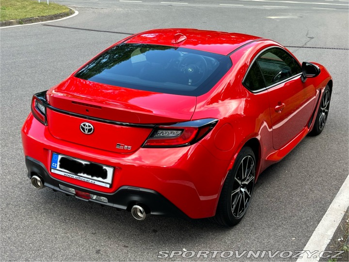 Toyota GR86 2.4 6MT Dynamic 2023