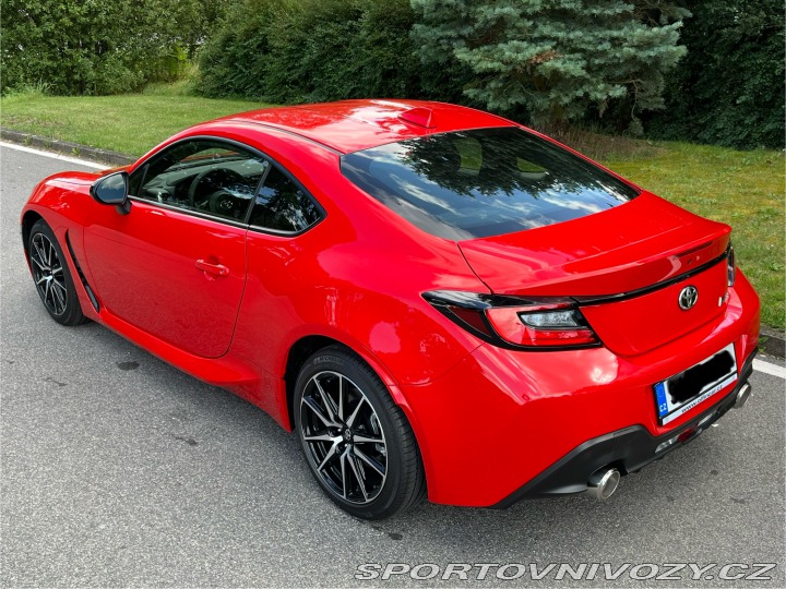 Toyota GR86 2.4 6MT Dynamic 2023