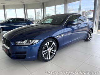 Jaguar XE 25t 177kW*Aut*Xenon*Prest 2015