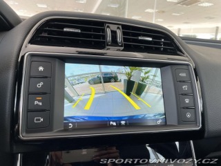 Jaguar XE 25t 177kW*Aut*Xenon*Prest 2015