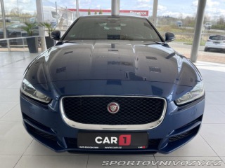 Jaguar XE 25t 177kW*Aut*Xenon*Prest 2015
