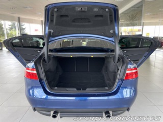 Jaguar XE 25t 177kW*Aut*Xenon*Prest 2015