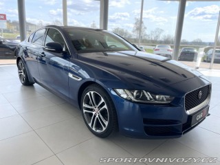 Jaguar XE 25t 177kW*Aut*Xenon*Prest 2015