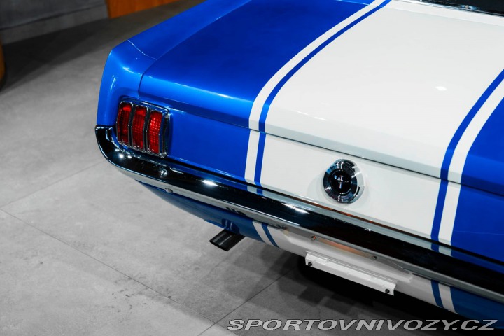 Ford Mustang Cabriolet V8, Komplet ren 1800