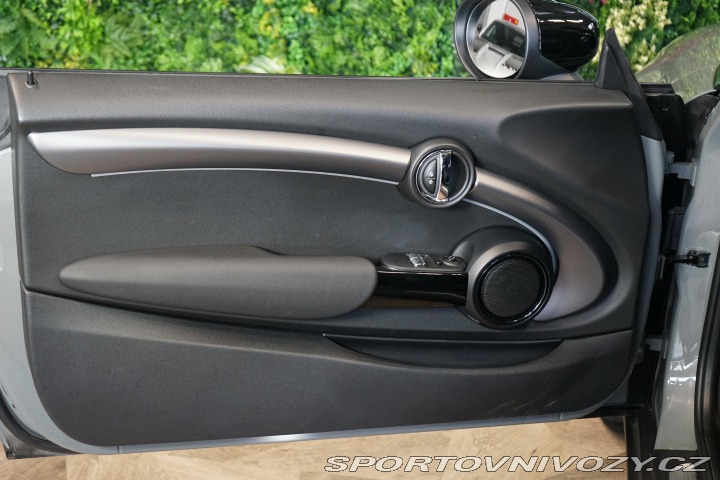 Mini Cooper SE 135kW CarPlay Navi LED 2021
