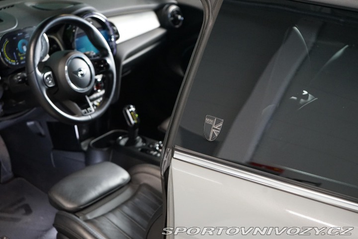 Mini Cooper SE 135kW CarPlay Navi LED 2021