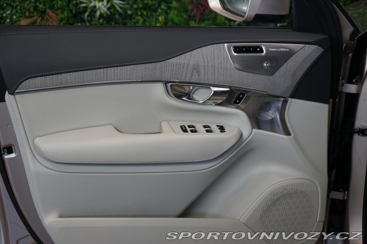 Volvo Ostatní modely XC90 T8 AWD Recharge B&W N 2024