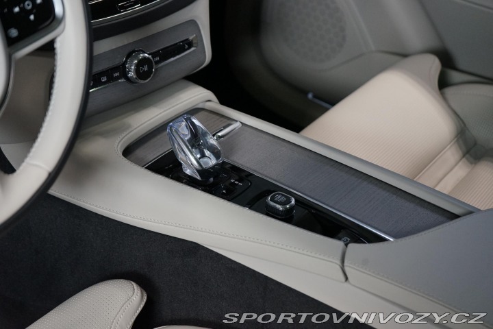Volvo Ostatní modely XC90 T8 AWD Recharge B&W N 2024