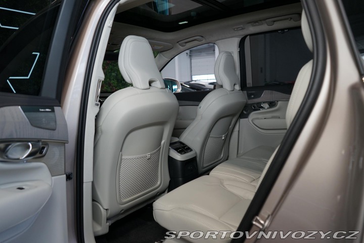 Volvo Ostatní modely XC90 T8 AWD Recharge B&W N 2024