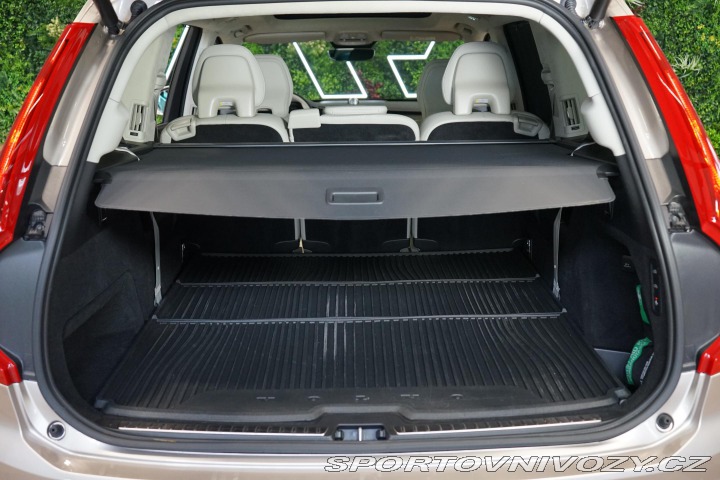 Volvo Ostatní modely XC90 T8 AWD Recharge B&W N 2024