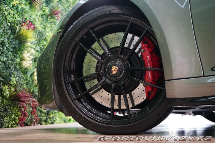 Porsche 911 Carrera 4 GTS Manuál PDLS 2022