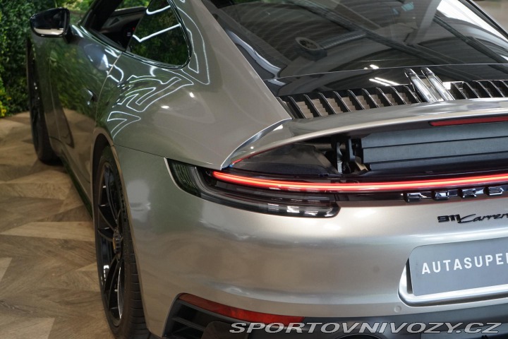 Porsche 911 Carrera 4 GTS Manuál PDLS 2022