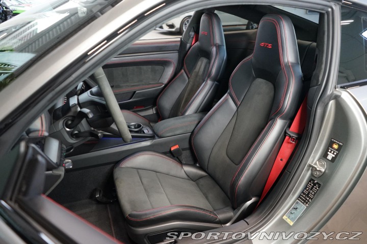 Porsche 911 Carrera 4 GTS Manuál PDLS 2022