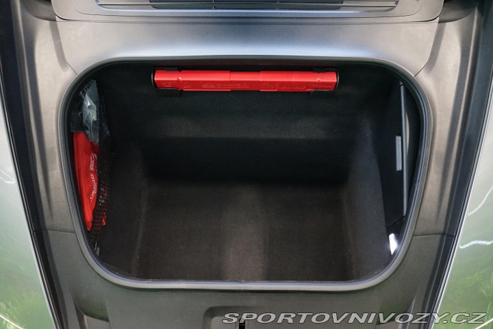 Porsche 911 Carrera 4 GTS Manuál PDLS 2022