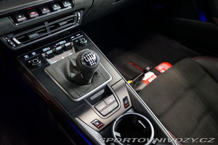 Porsche 911 Carrera 4 GTS Manuál PDLS 2022