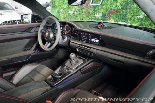 Porsche 911 Carrera 4 GTS Manuál PDLS 2022