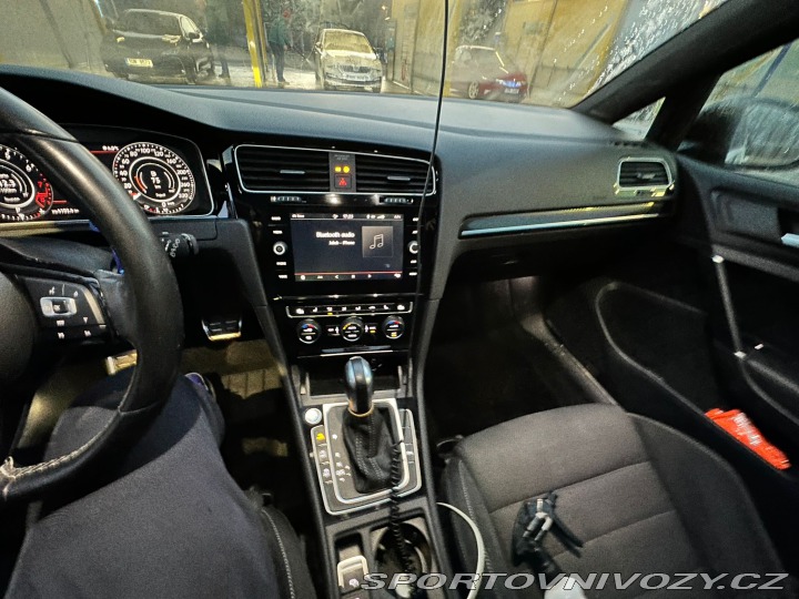 Volkswagen Golf R Performance 2021