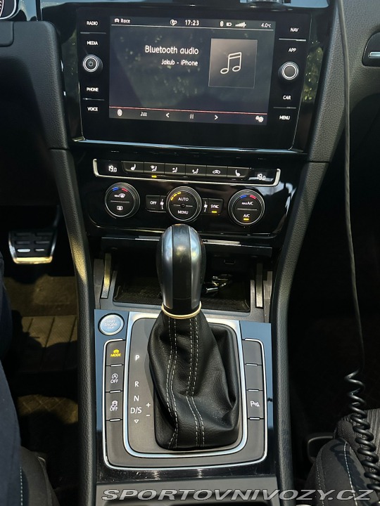 Volkswagen Golf R Performance 2021