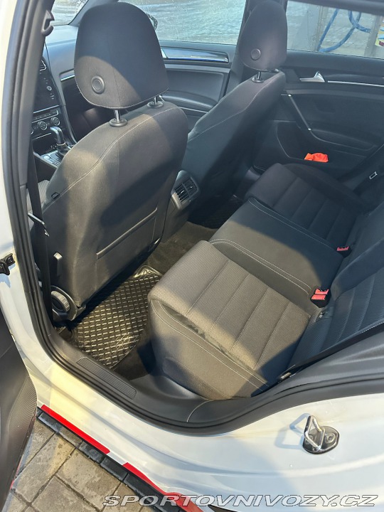 Volkswagen Golf R Performance 2021