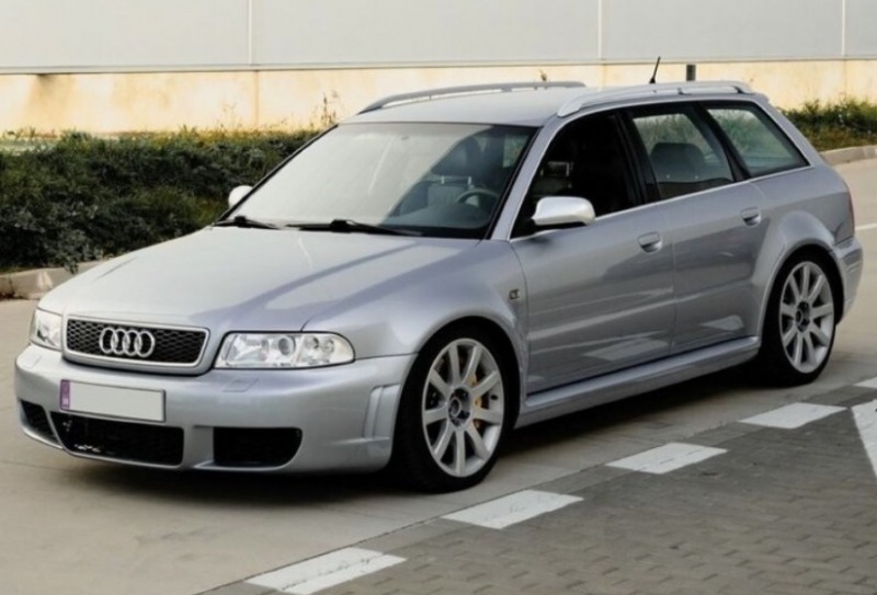 Audi RS4 B5