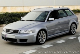 Audi RS4 B5 2000