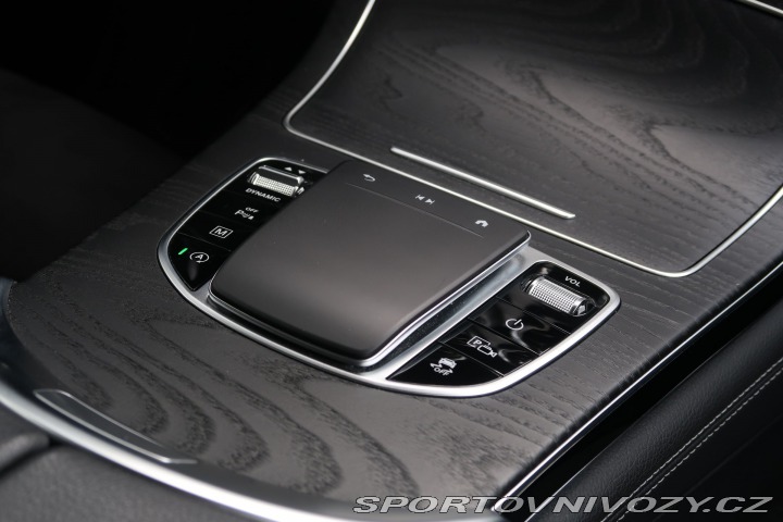 Mercedes-Benz Ostatní modely GLC AMG Line GLC 300d 4MATIC 2020