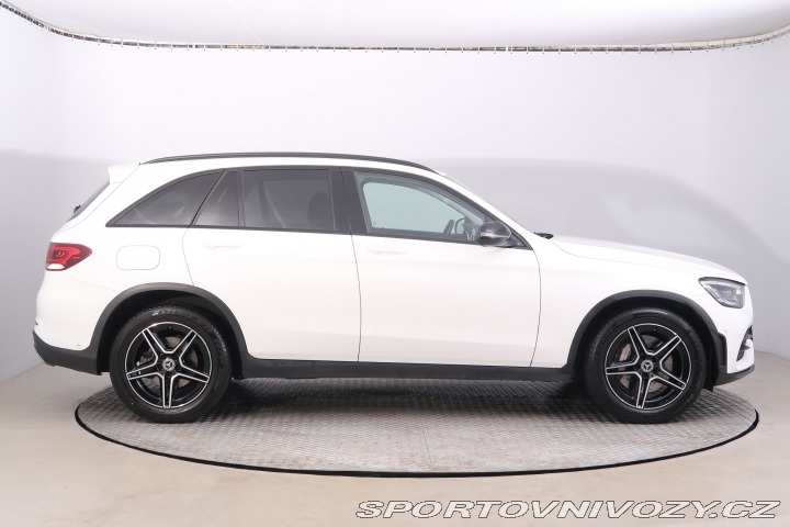 Mercedes-Benz Ostatní modely GLC AMG Line GLC 300d 4MATIC 2020