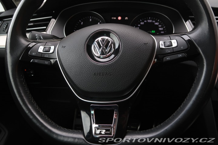 Volkswagen Ostatní modely Passat Highline 2.0 BiTDI 2016